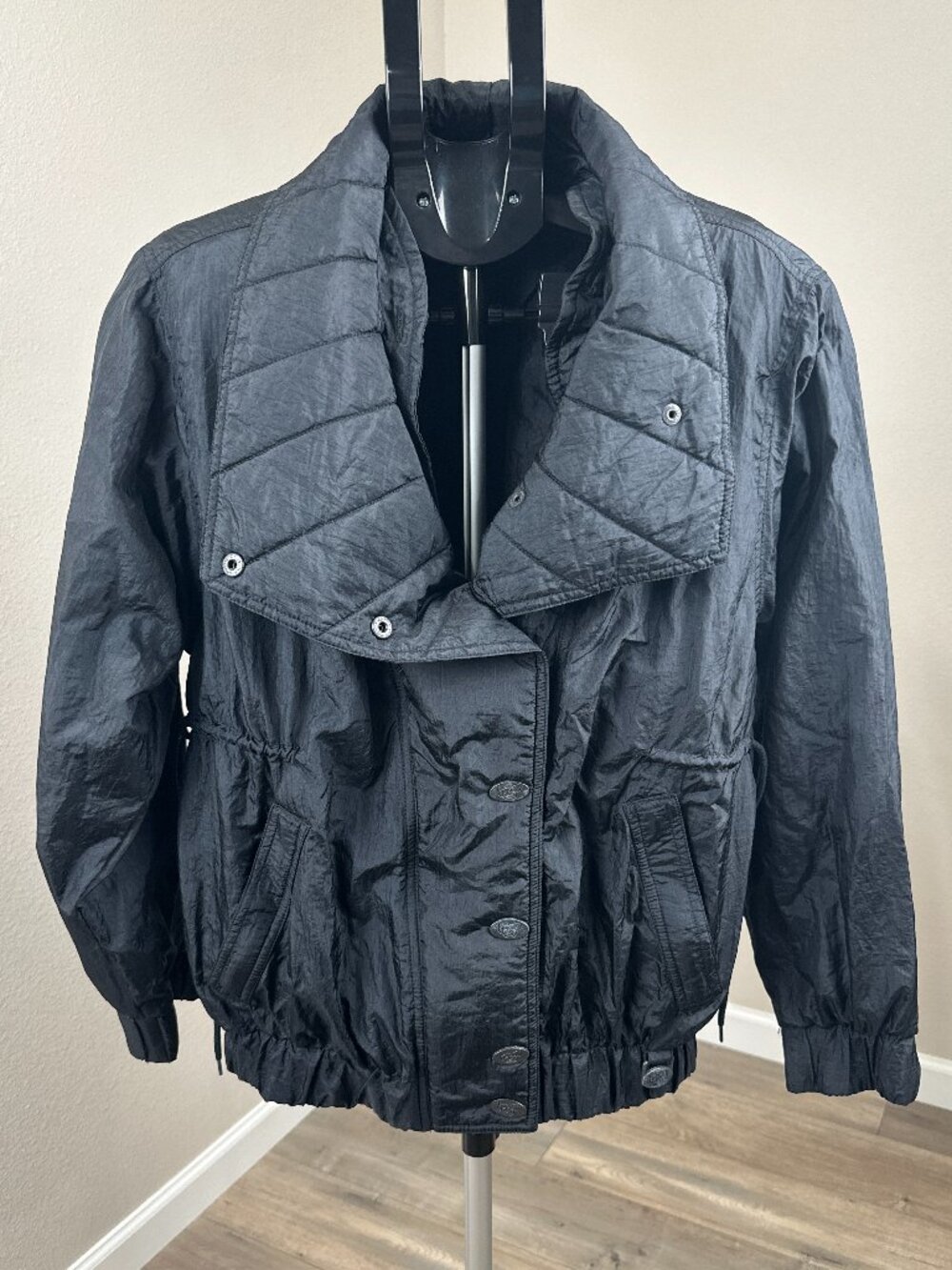 Bobbie Burns Black Crinkle Windbreaker Jacket Drawstring Waist Size S